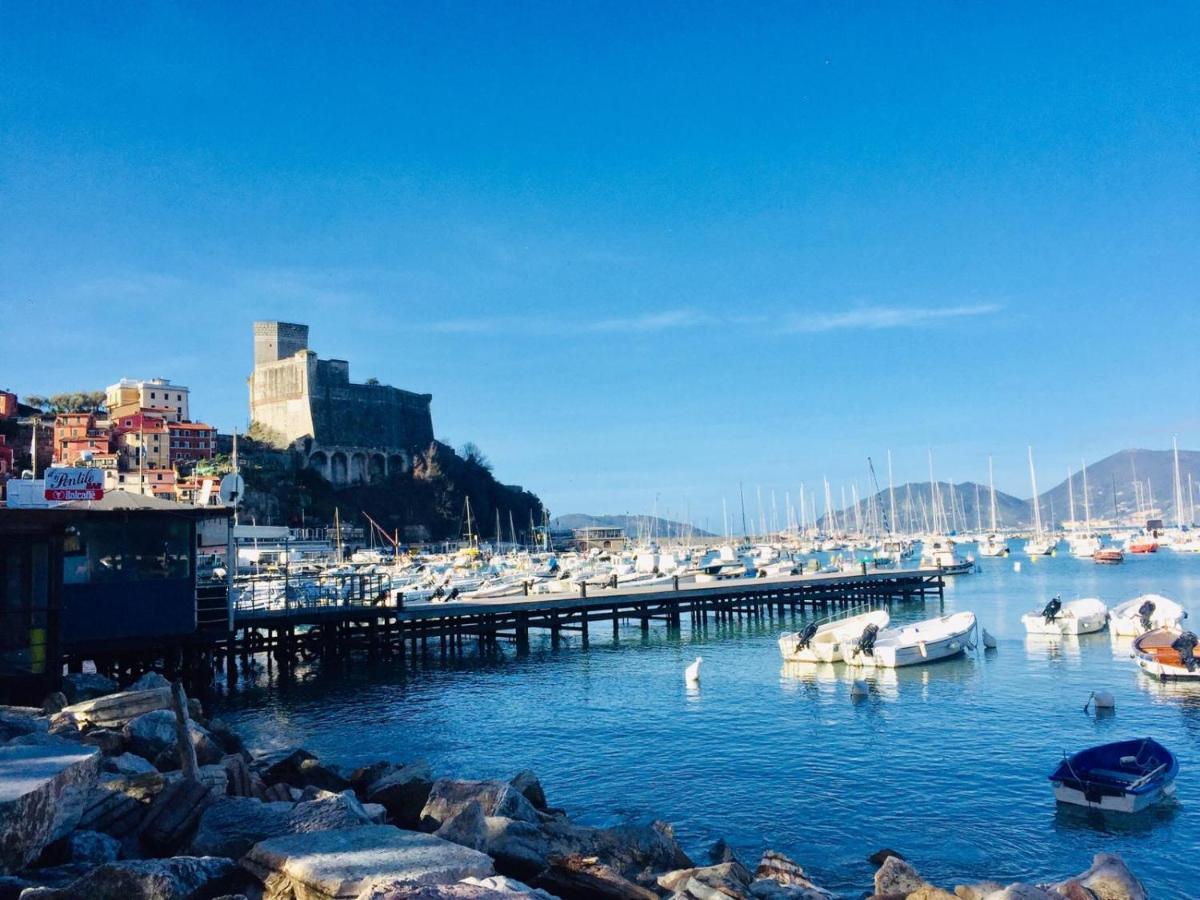 La Finestra Sul Mare Villa Lerici Luaran gambar